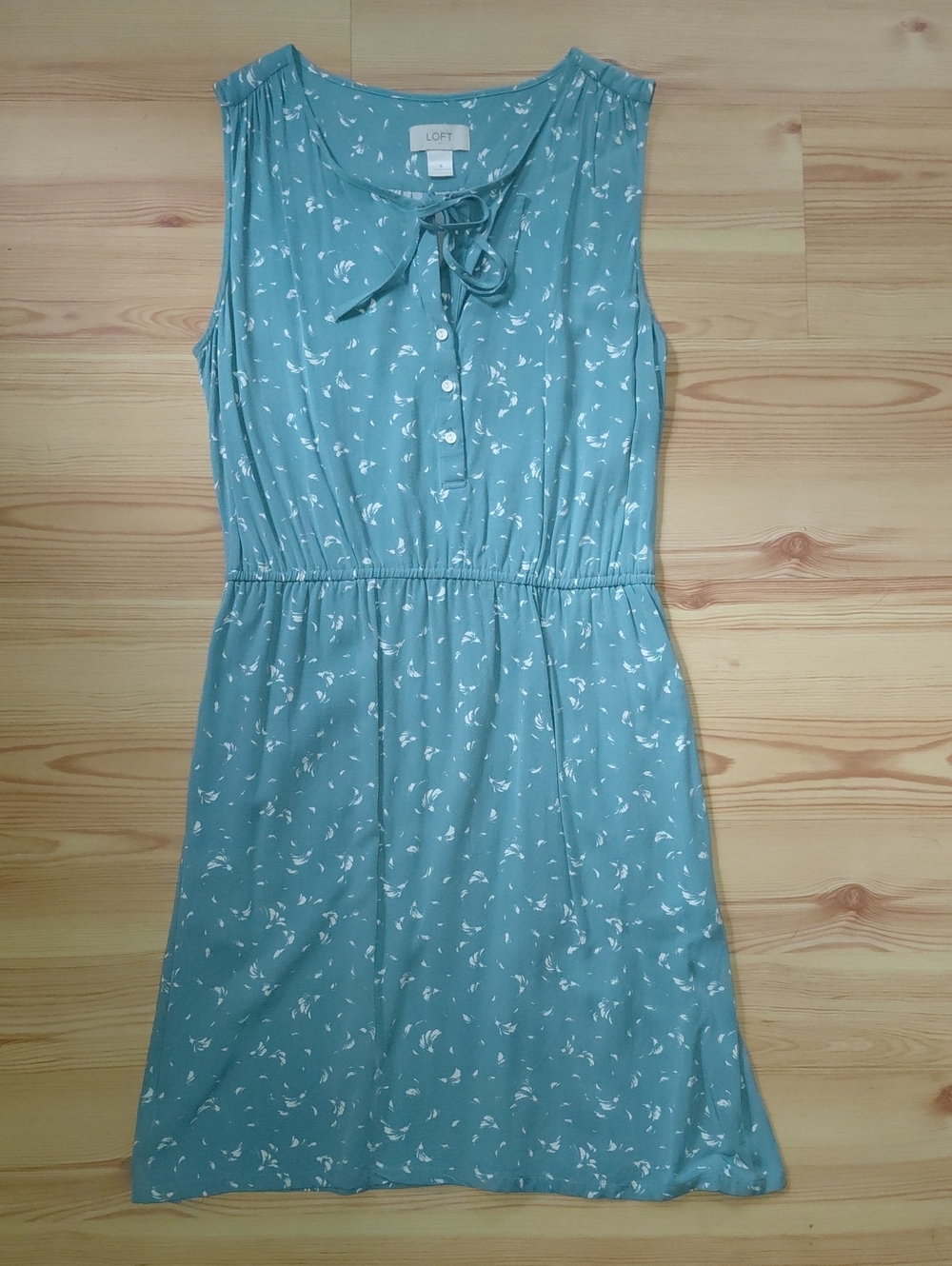 LOFT Sleeveless Tie-Neck Dress